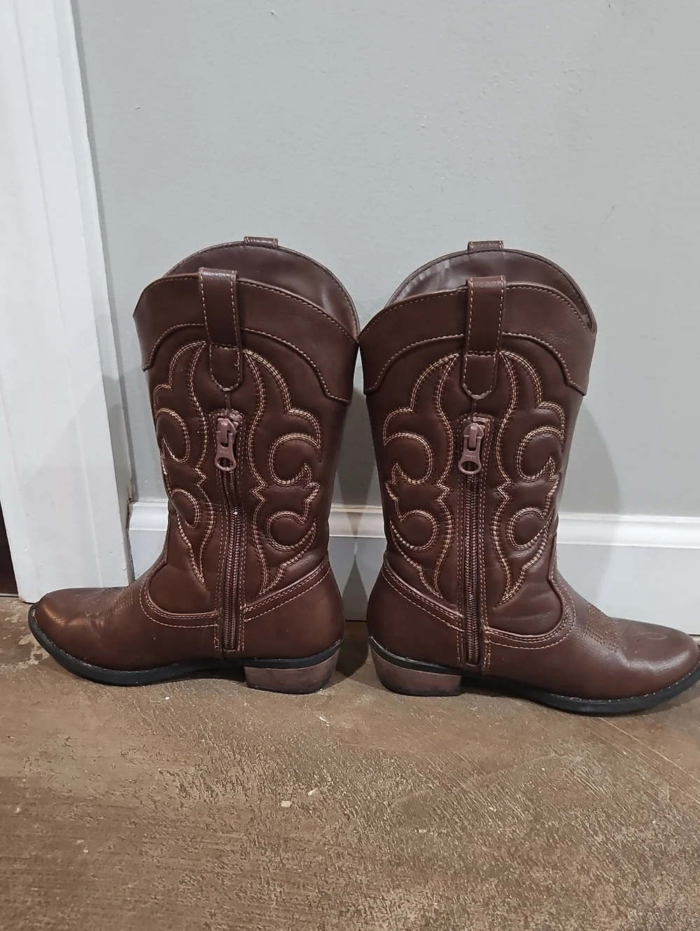 Cat & Jack classic brown